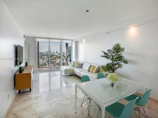 1500 Ocean Dr PH-10, Miami Beach, FL 33139
