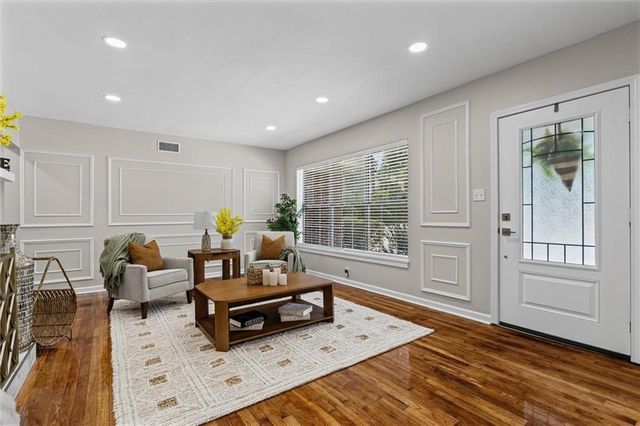 859 Cottage Hill Avenue, Mobile, AL 36693
