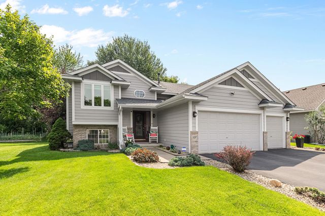 10207 Madison Street NE, Blaine, MN 55434