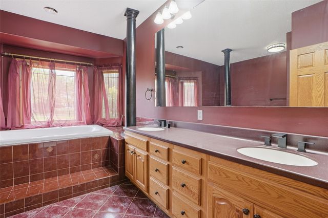 7012 Deer Horn Trail NE, Cedar Rapids, IA 52411