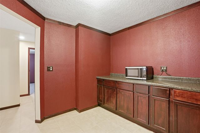 7012 Deer Horn Trail NE, Cedar Rapids, IA 52411