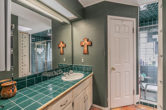 3205 Heritage Court, Arlington, TX 76016