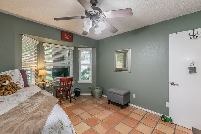 3205 Heritage Court, Arlington, TX 76016