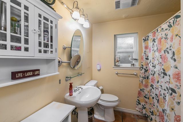 3205 Heritage Court, Arlington, TX 76016
