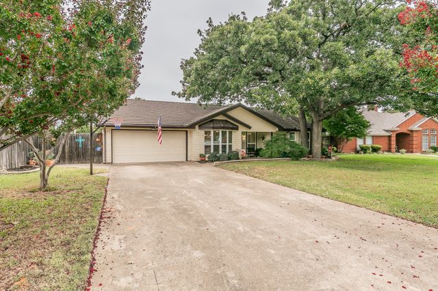 3205 Heritage Court, Arlington, TX 76016