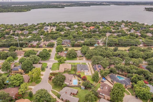 3205 Heritage Court, Arlington, TX 76016
