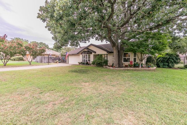 3205 Heritage Court, Arlington, TX 76016