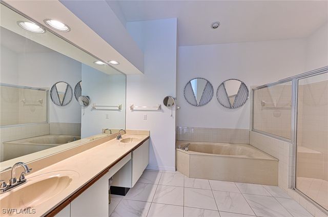 1310 Park Lake DR 31R, Naples, FL 34110
