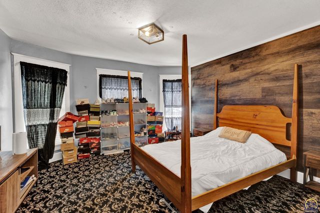 413 SW Fillmore ST, Topeka, KS 66606