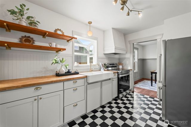 6321 S Park Avenue, Tacoma, WA 98408