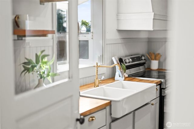 6321 S Park Avenue, Tacoma, WA 98408