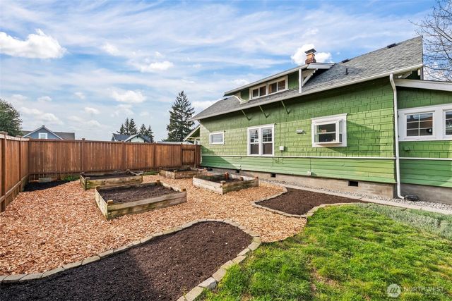 6321 S Park Avenue, Tacoma, WA 98408