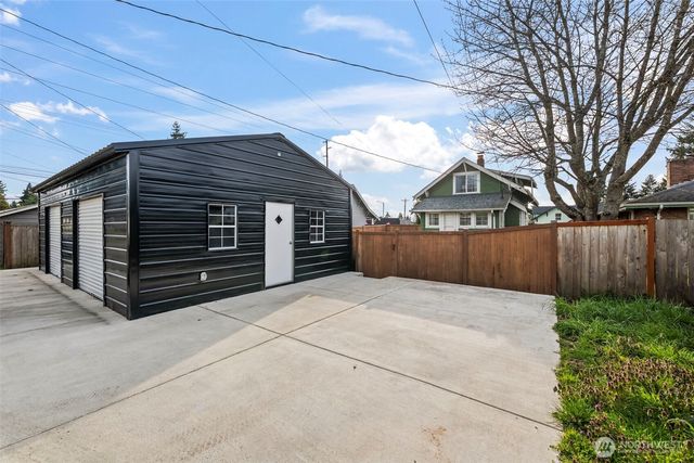 6321 S Park Avenue, Tacoma, WA 98408