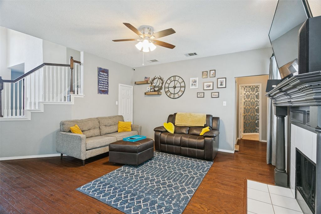 1400 Wentworth Drive, Lewisville, TX 75067 — photo 3