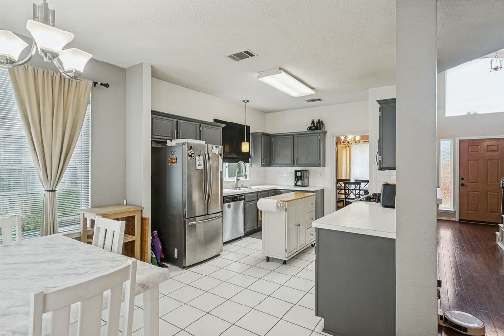 1400 Wentworth Drive, Lewisville, TX 75067 — photo 4