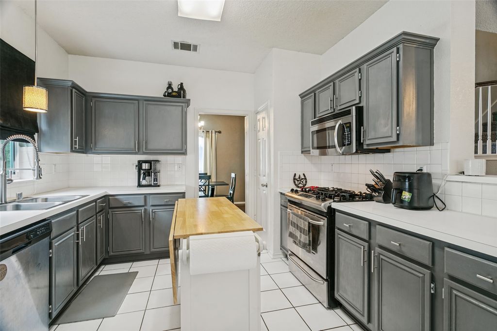 1400 Wentworth Drive, Lewisville, TX 75067 — photo 5