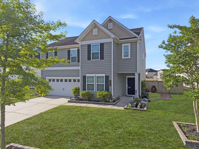 490 Whispering Breeze Lane, Summerville, SC 29486