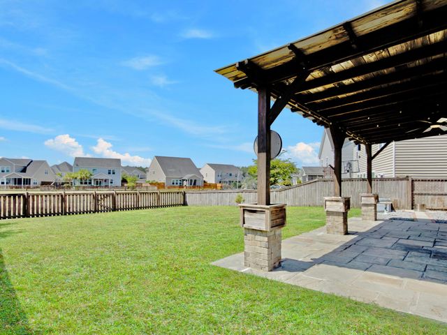 490 Whispering Breeze Lane, Summerville, SC 29486