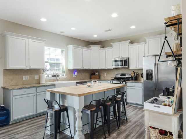 490 Whispering Breeze Lane, Summerville, SC 29486