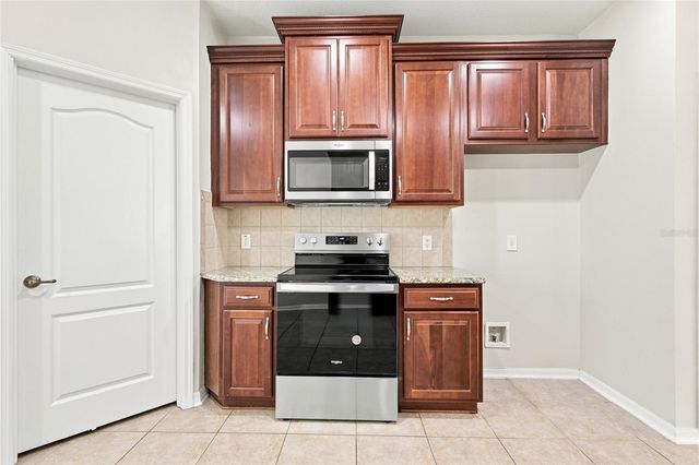 7806 GRASMERE DRIVE, Land O Lakes, FL 34637