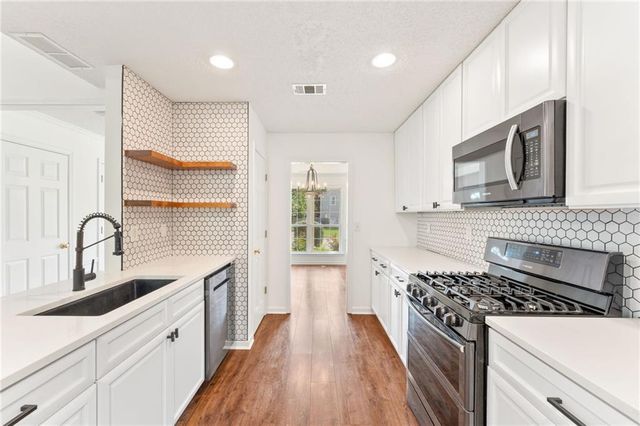 621 Lullingstone Drive SE, Marietta, GA 30067