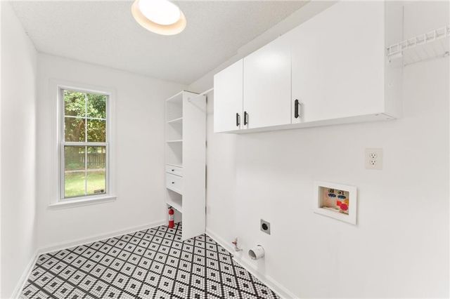 621 Lullingstone Drive SE, Marietta, GA 30067