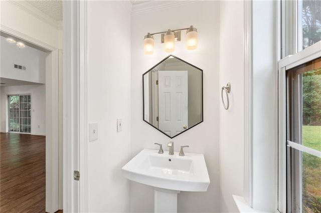621 Lullingstone Drive SE, Marietta, GA 30067