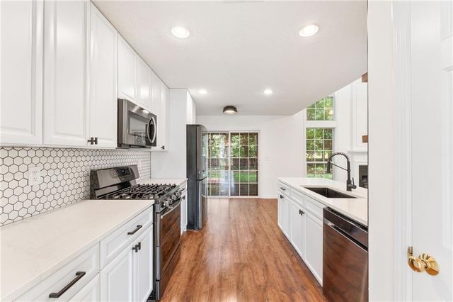 621 Lullingstone Drive SE, Marietta, GA 30067