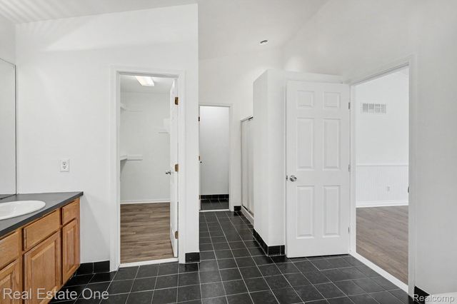 1797 Poppleton Drive, West Bloomfield Charter Township, MI 48324