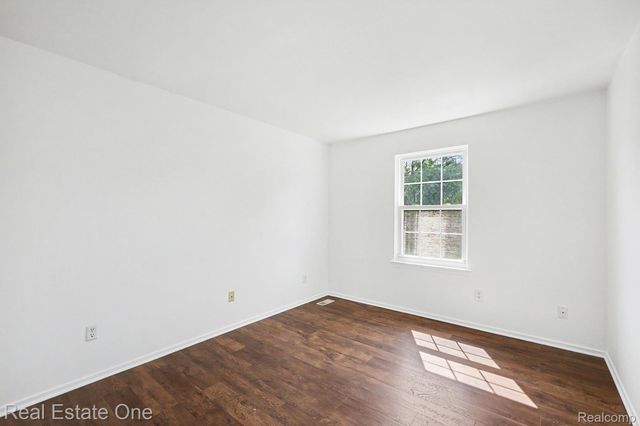 1797 Poppleton Drive, West Bloomfield Charter Township, MI 48324