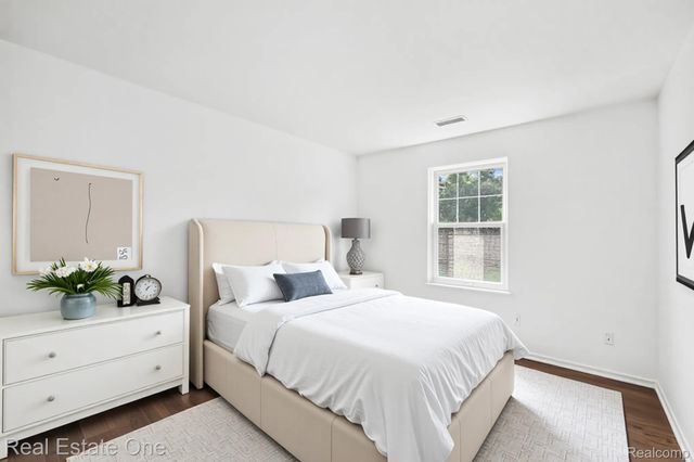 1797 Poppleton Drive, West Bloomfield Charter Township, MI 48324