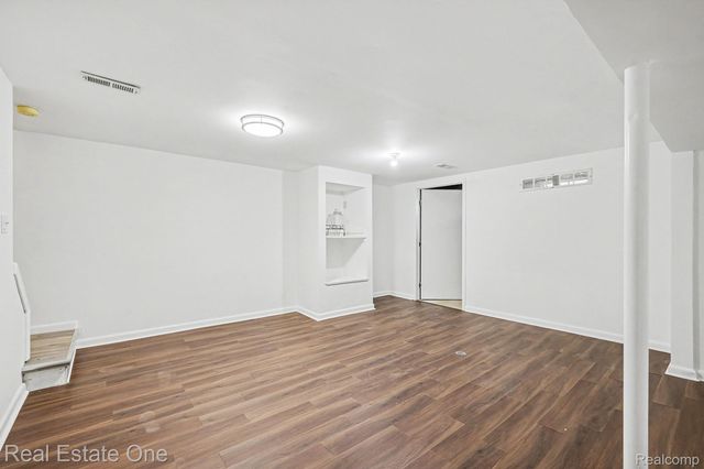 1797 Poppleton Drive, West Bloomfield Charter Township, MI 48324