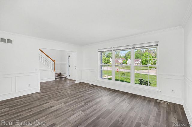 1797 Poppleton Drive, West Bloomfield Charter Township, MI 48324