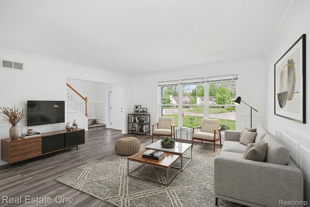 1797 Poppleton Drive, West Bloomfield Charter Township, MI 48324