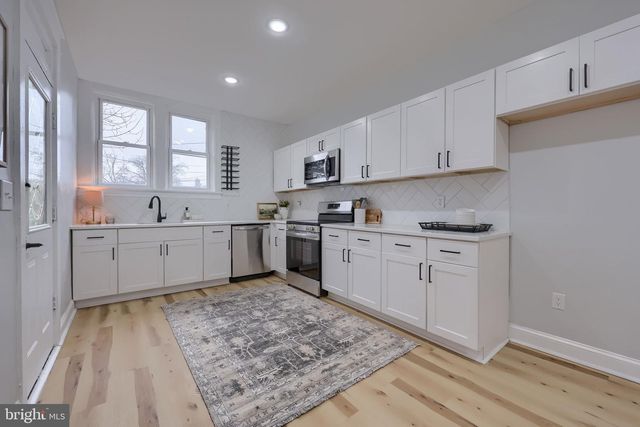 627 E MADISON ST, Lancaster, PA 17602