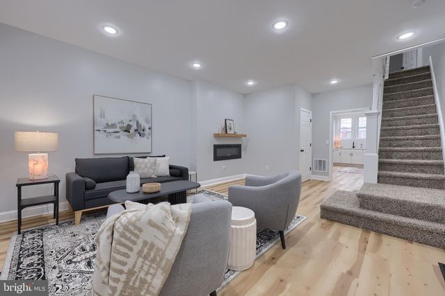 627 E MADISON ST, Lancaster, PA 17602