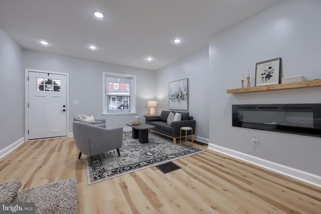 627 E MADISON ST, Lancaster, PA 17602