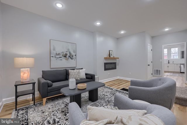 627 E MADISON ST, Lancaster, PA 17602