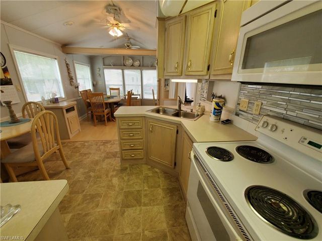 10952 Snowy Egret CIR, Estero, FL 33928