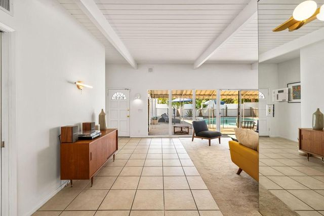 2211 N Starr Road, Palm Springs, CA 92262