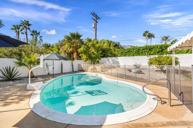 2211 N Starr Road, Palm Springs, CA 92262