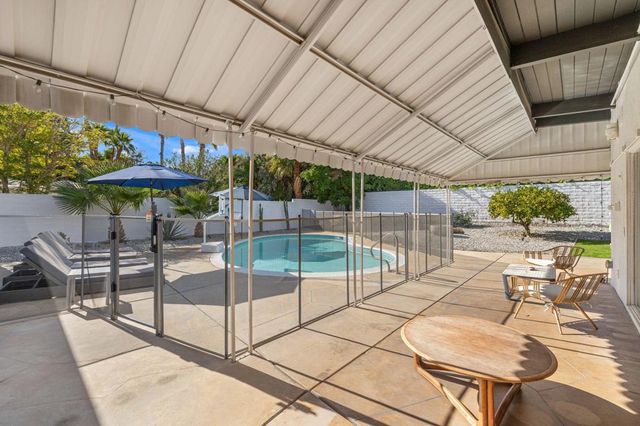 2211 N Starr Road, Palm Springs, CA 92262