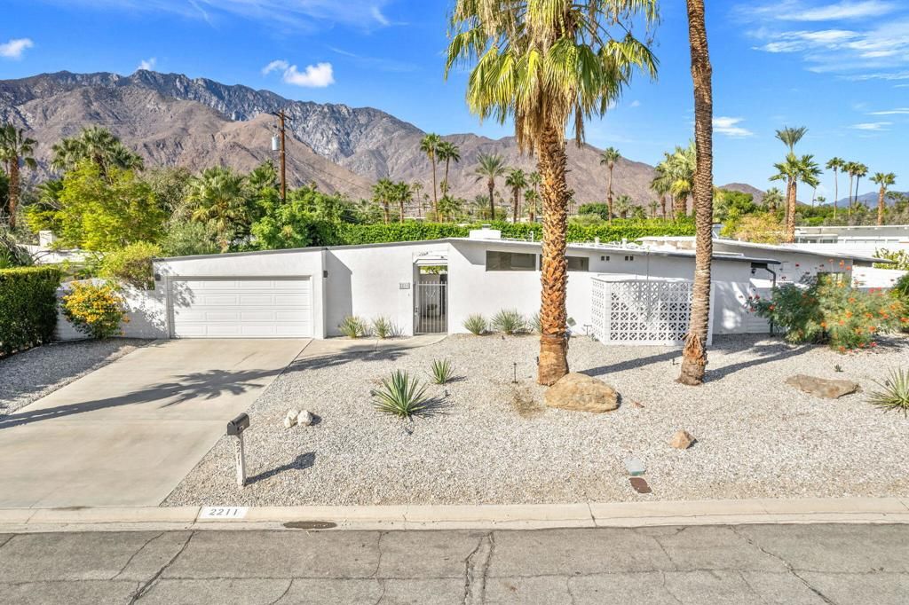 2211 N Starr Road, Palm Springs, CA 92262