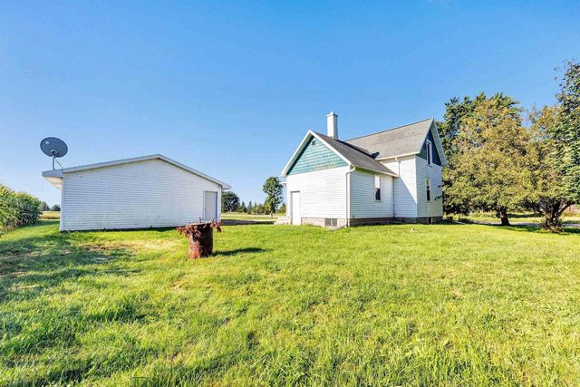 N7308 STATE ROAD 76, New London, WI 54961