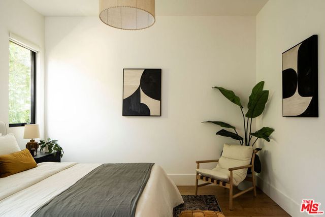 5142 Brynhurst Avenue, Los Angeles, CA 90043