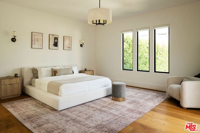 5142 Brynhurst Avenue, Los Angeles, CA 90043