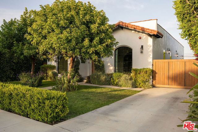 5142 Brynhurst Avenue, Los Angeles, CA 90043