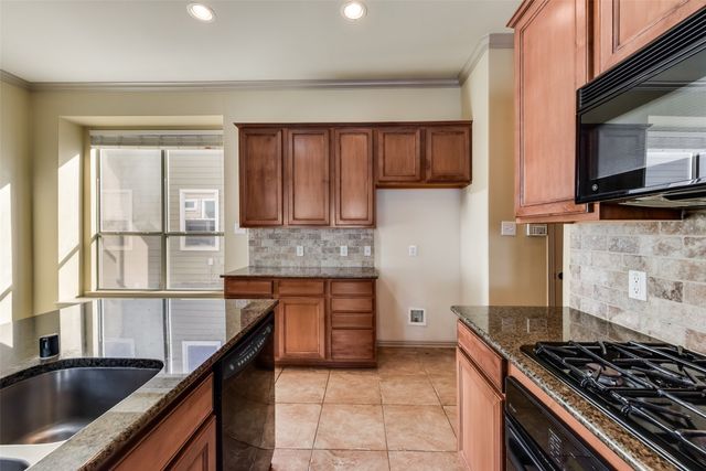 1152 Spanish Moss Drive, Savannah, TX 76227