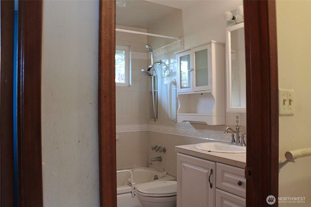 34020 39th Avenue S, Auburn, WA 98001