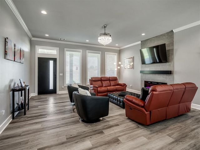 200 Meadow Lark Lane, Blanchard, OK 73010